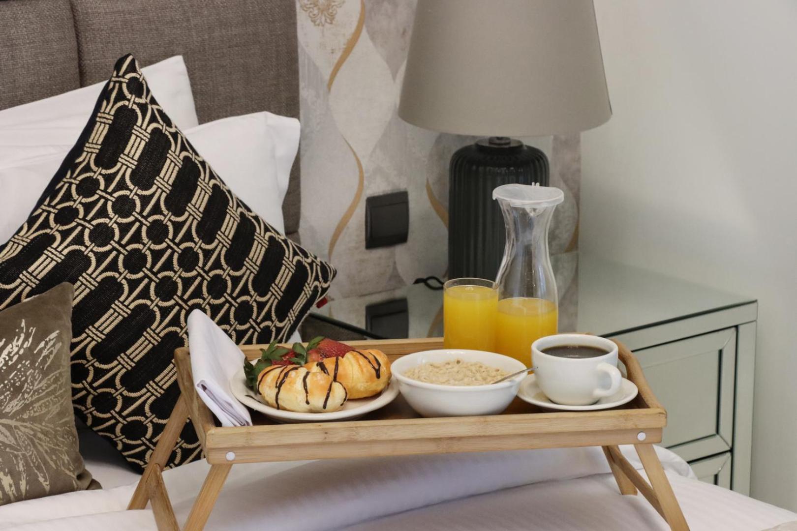 Livbnb - 3br 1 With Burj And Fountain Views *
