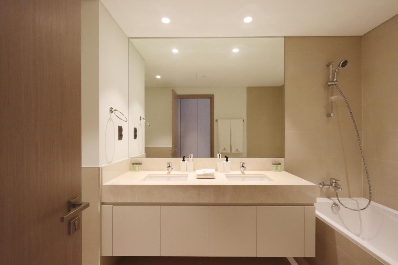 Apartment Livbnb - 3br 1 With Burj And Fountain Views *